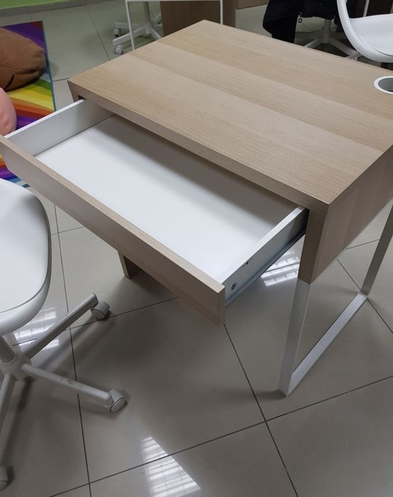 Детско бюро или въртящ се стол