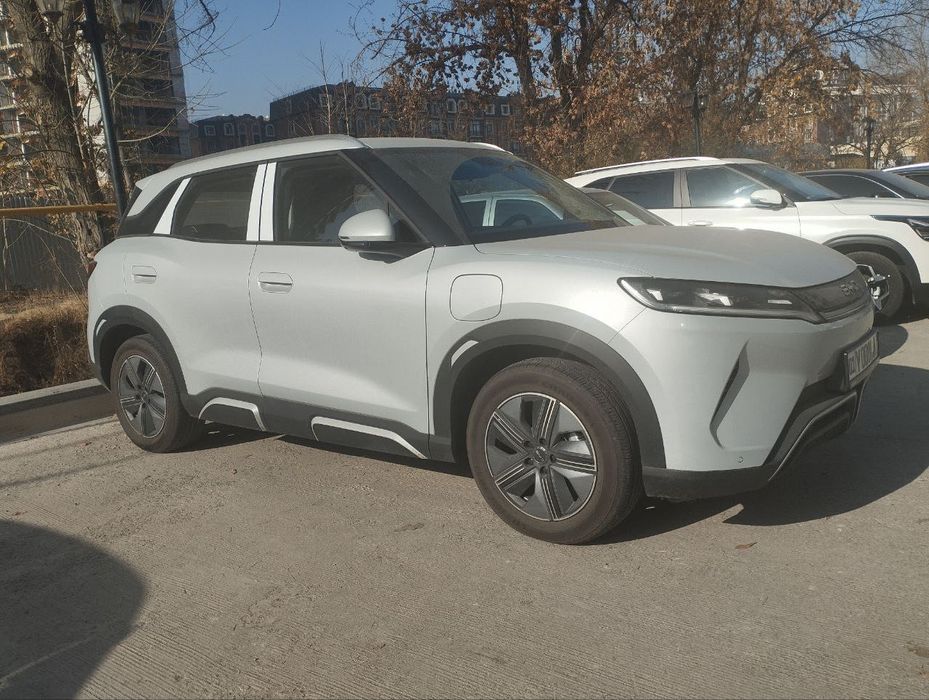Продам свой BYD Yuan Up. Официальный. 5.000 км пробег. Отл. состояние