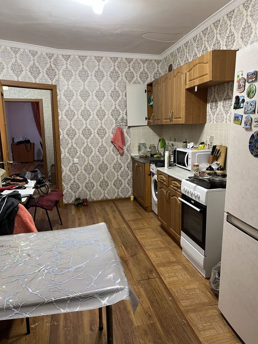 Кухонные шкафы коричневые