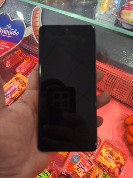 Самсунг а71 б/у в отличном состоянии