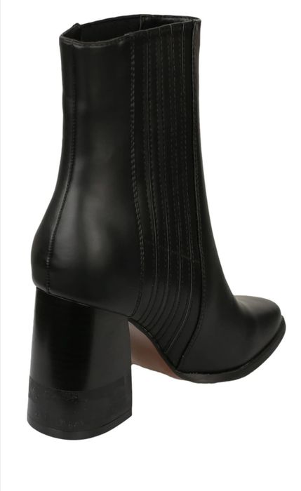 Botine noi, marime 37