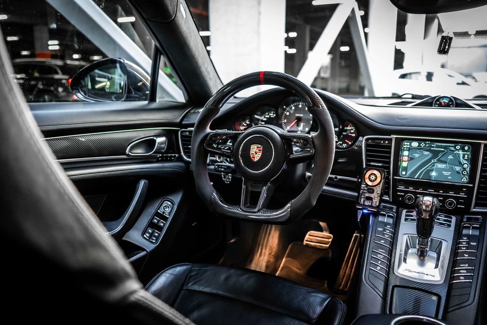 Кола за бал / сватба Porsche Panamera GTS WALD
