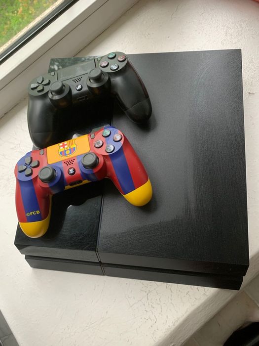 PS4 игровая приставка