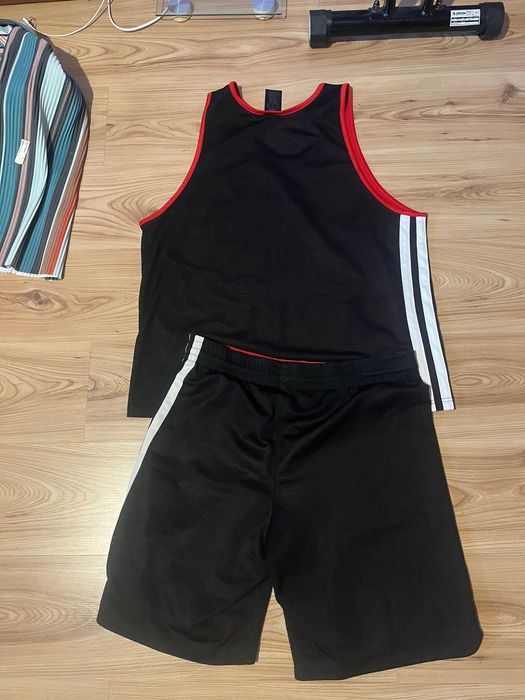 Баскетболен екип Chicago Bulls на Adidas