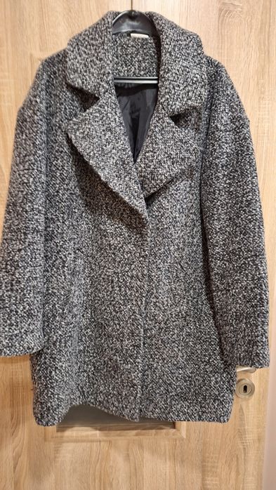Продавам дамско палто 15лв.