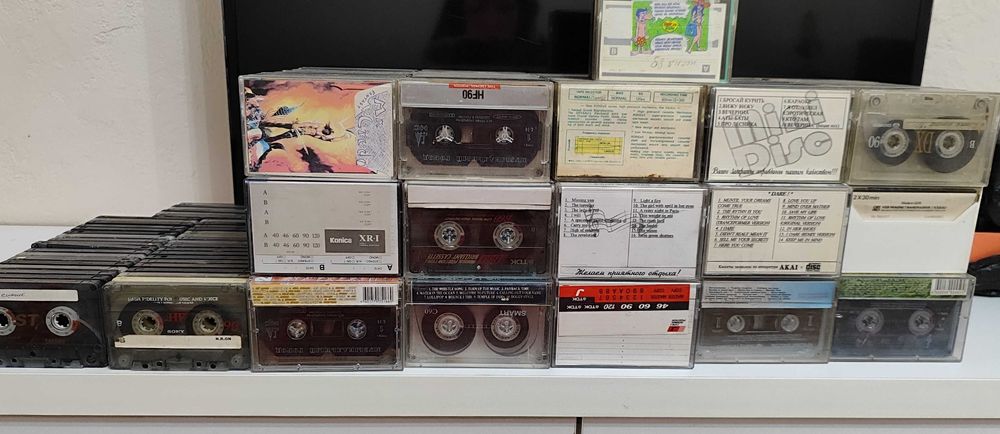 Аудиокассеты советск.,и зарубежных исполнителей