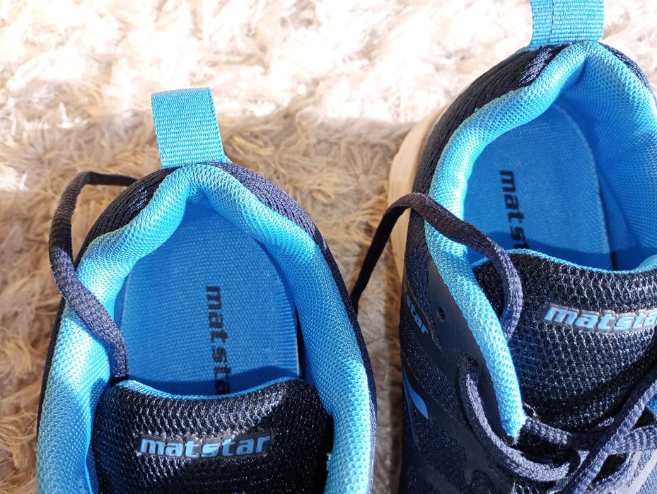 детски маратонки NIKE  и ADIDAS    
 МАТ-СТАР номер 37