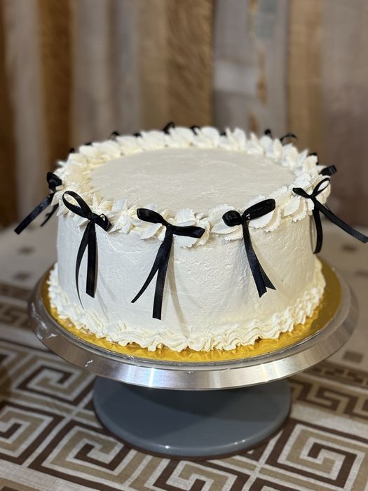 Тортики и сладкая выпечка по сладким ценам