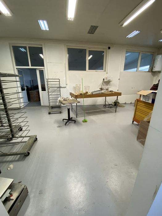 Продавам къща със цех за производство на тестени изделия