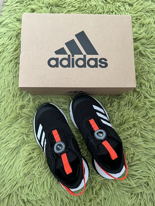 Кроссовки Adidas