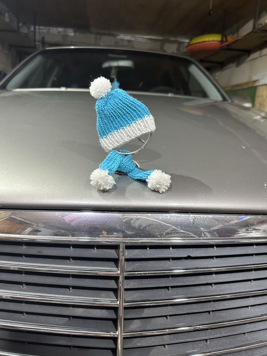 Шапочка на значок Мерседес