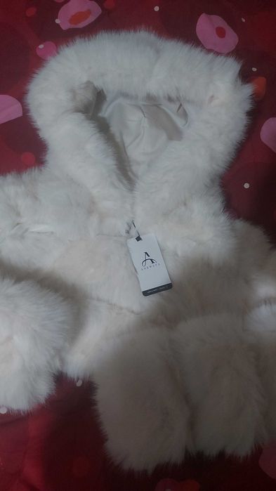 Blăniță de damă albă pufoasă