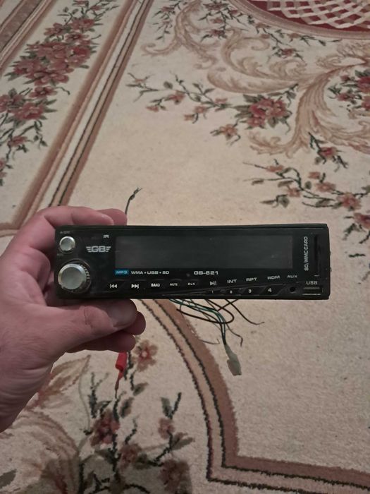 Продаётся мафон магнитол