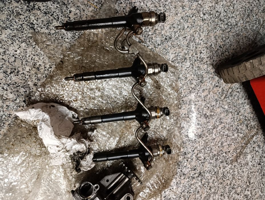 Vând chiuloasa Mitsubishi L200: land rover 3.0 v6 stânga: gama vag 3.0