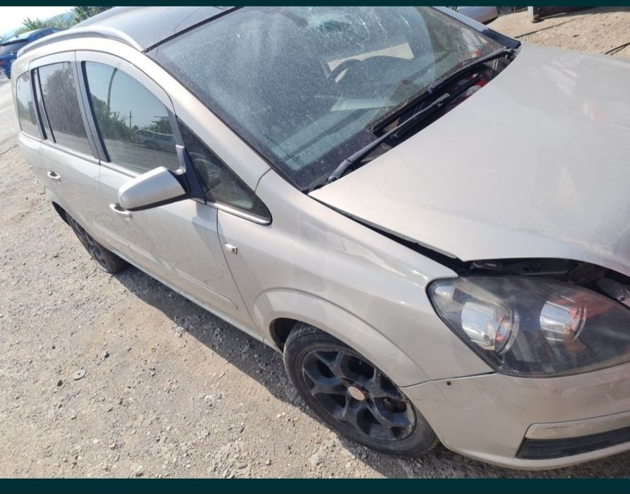 Dezmembrez Opel Zafira B 1.9 Diesel