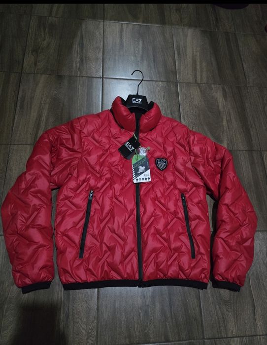 Оригинално яке на Armani M