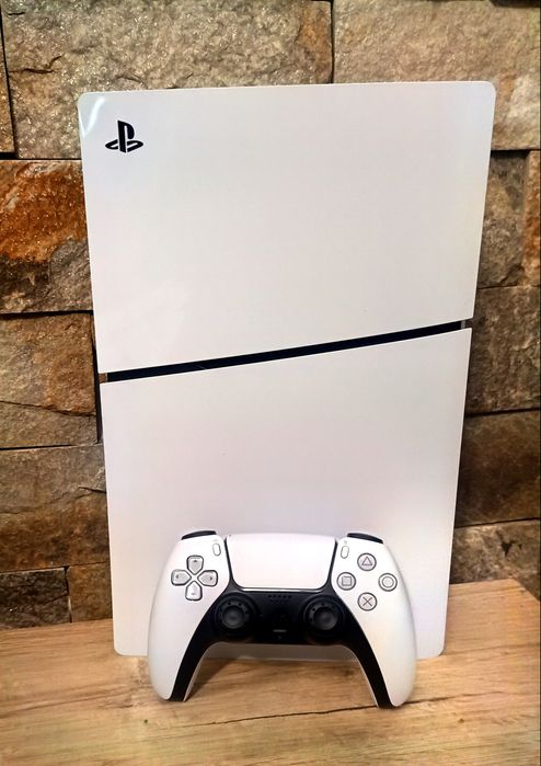 Ps5/PlayStation 5 Slim Disc 4K/8K/120 FPS 1 TB SSD cu +20 jocuri FC 25,FarCry6,NFS.. + 1 Controller Wirelles Original Sony
