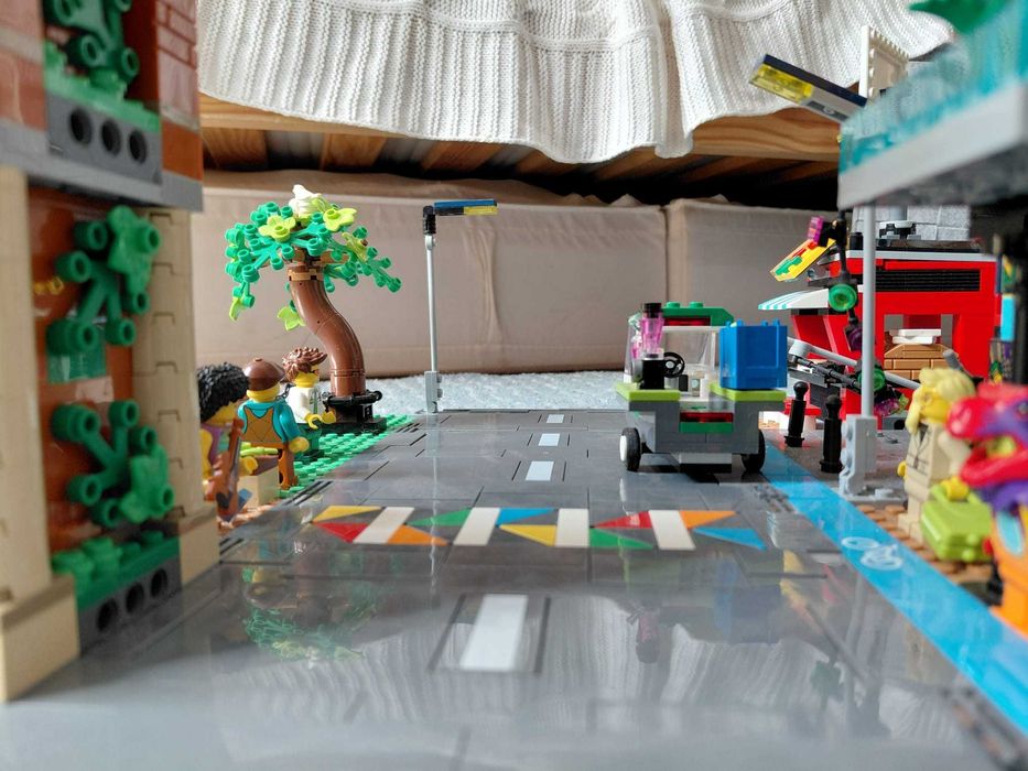 LEGO CITY, City Center, 60380