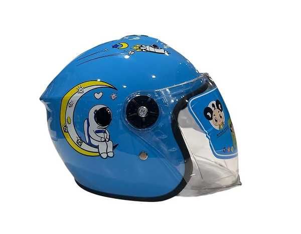 Детска каска 4-ри цвята