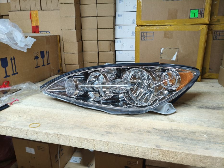 Передние Фары Тойота Камри 35 USA цена за одну штуку