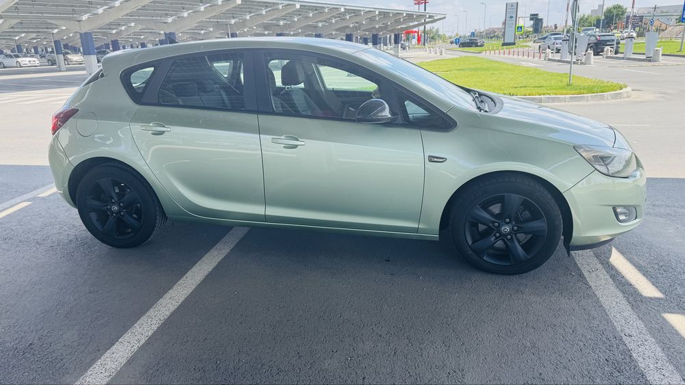 OPEL Astra 2011 — imagine 4