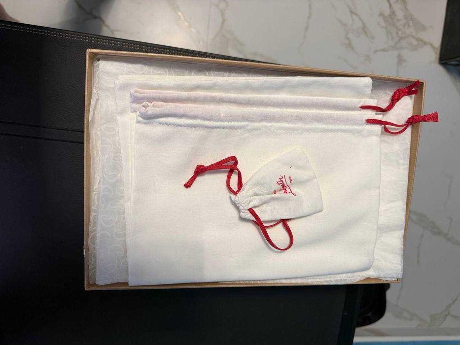 Токчета Christian Louboutin Kate 100 бежави