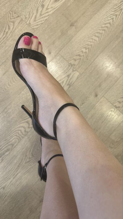 Новые стильные босоножки