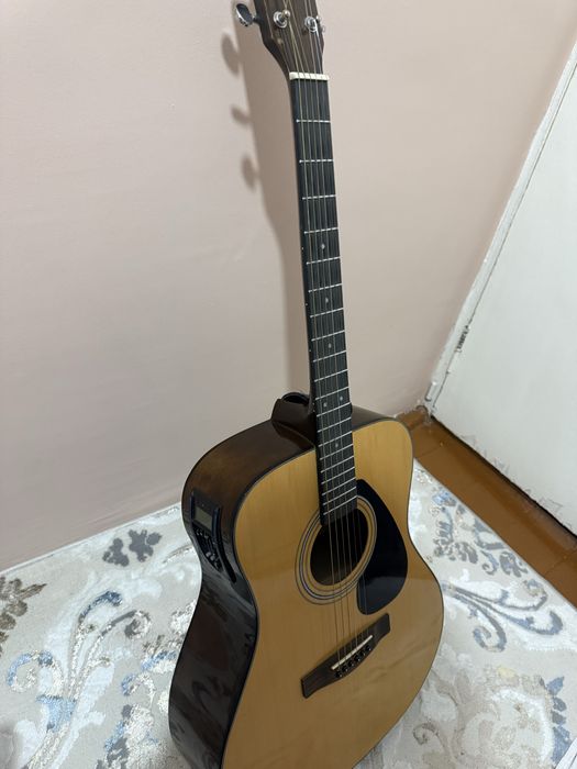 Gitara yamaha f310