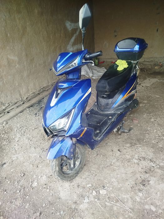 Skuter sotiladi sroshni