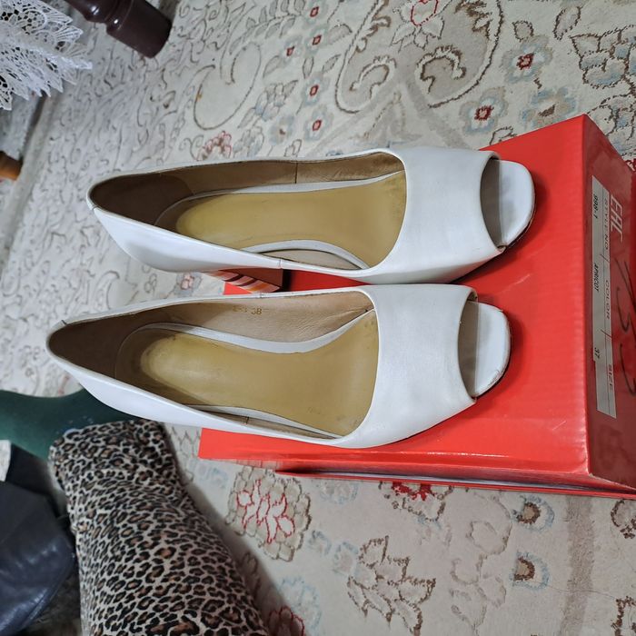 Туфли белые,  Турция.  38~ размер