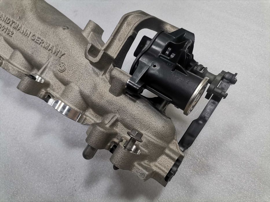 Всмукателен колектор Клапа BMW 9888472 X5 G05 G06 X7 G07 5 G60 7 G70