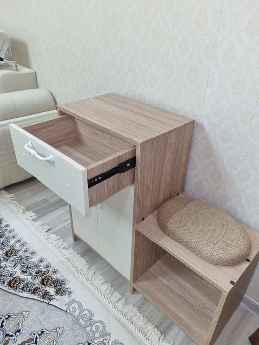 Продаётся обувница новая