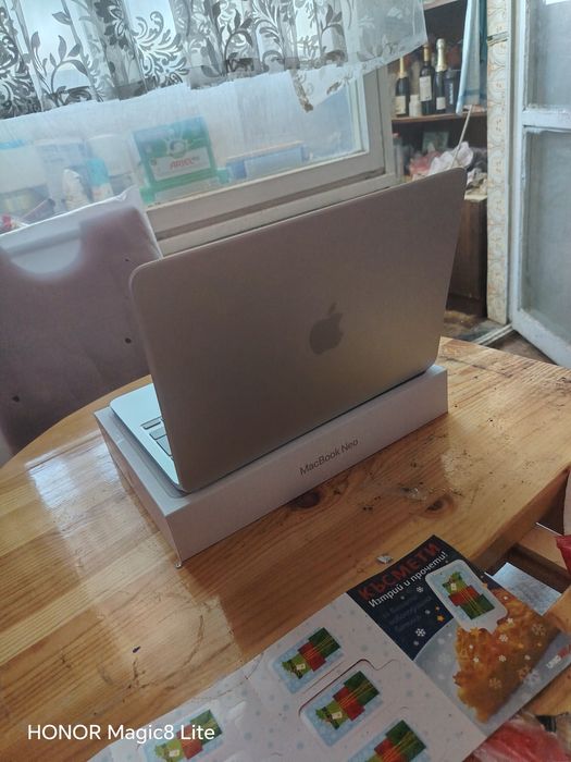 Чисто нов Apple MacBook Neo 13" (A18 Pro / 8GB / 256GB) – Пълен комплект, Гаранция!