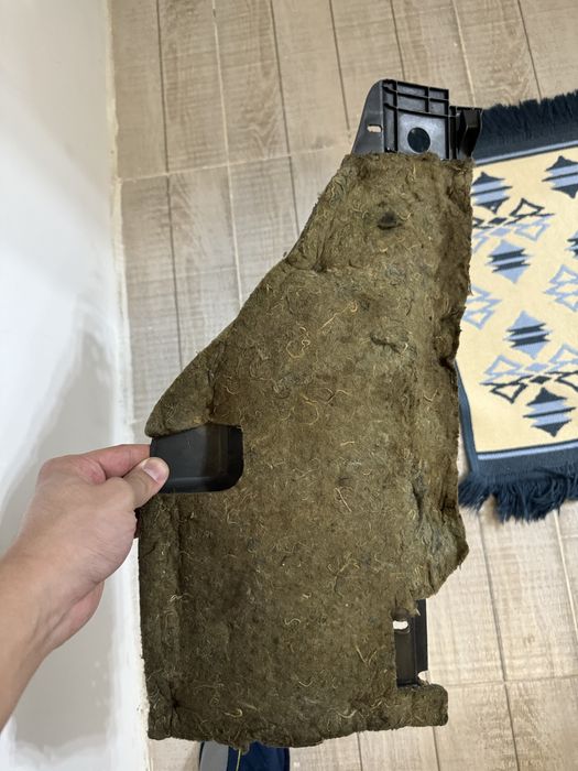 Заглушка бардачка Ауди 80