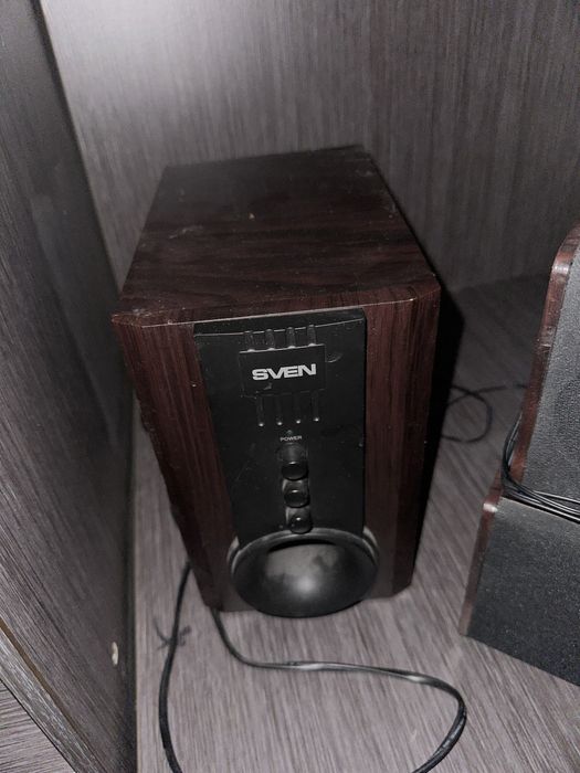 продам колонки sven sps-821