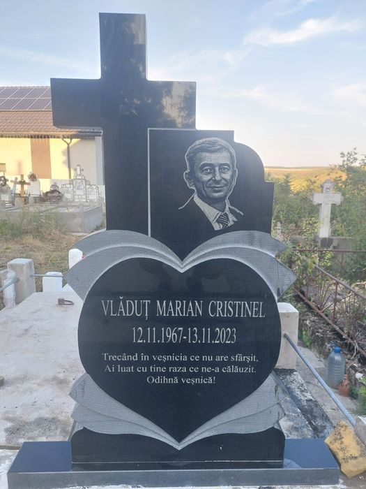 Cruci marmura și granit! Producător din Drobeta Turnu Severin! 0725011