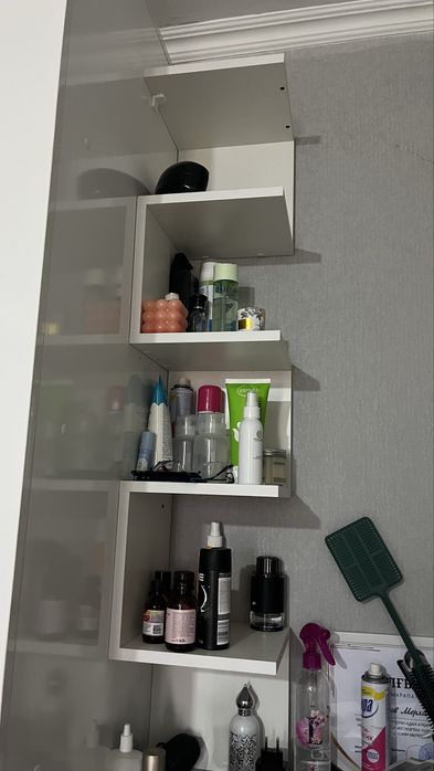 Продам шкаф, комод, полка для косметики