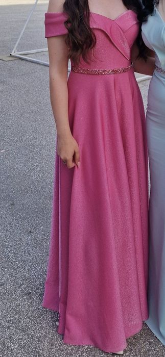 Елегантна розова рокля