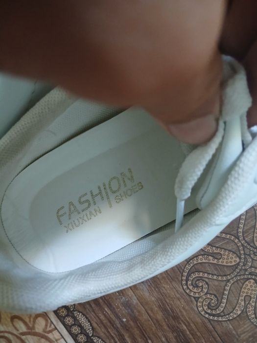 Tommy Hilfiger oyoq kiyim erkaklar uchun