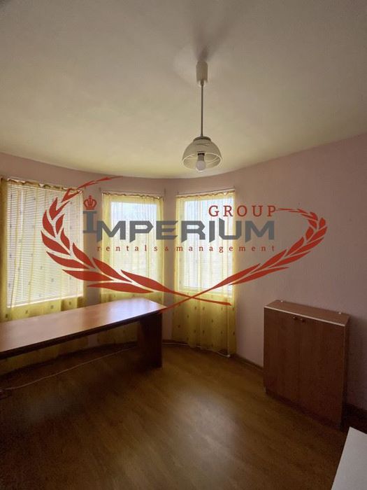 Дава се под наем Двустаен апартамент в Варна, Левски - 55 кв.м за 306 € - Снимка #3