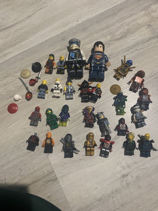 Лего минифигурки и детали