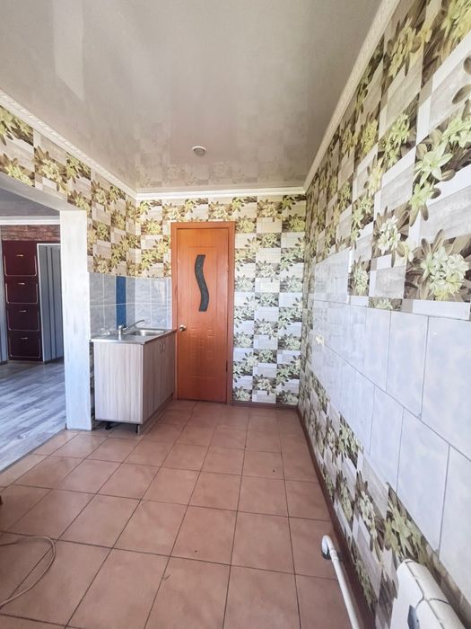 Продам 2 комн .общежитие в районе 32 Школы..