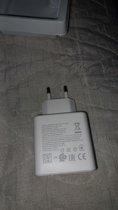 Продам новые зарядное устройство ( type c)