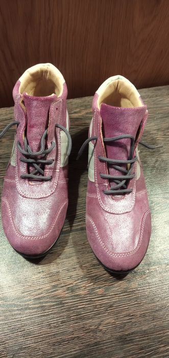 Дамски обувки естествена кожа и кецове-велур