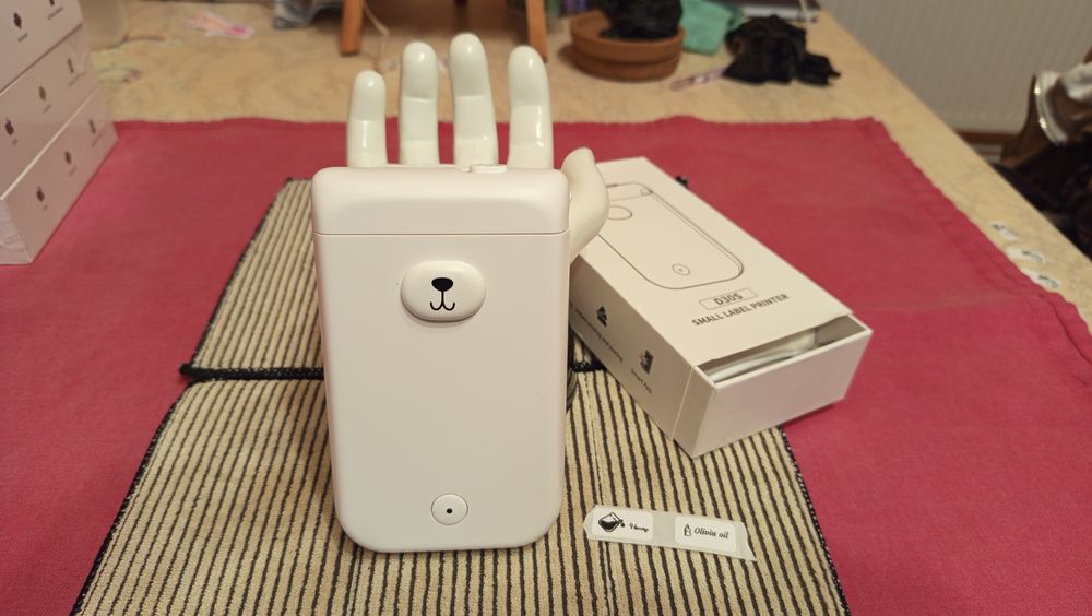 Малък термо-принтер за етикети D30S