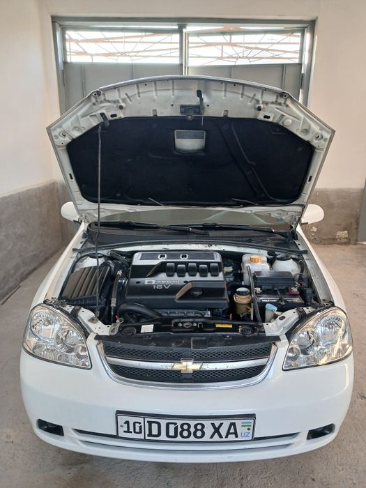 Lacetti 1.6 avtomat  2013