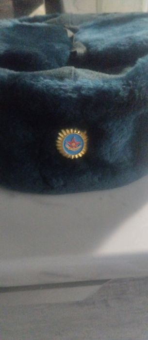 Продам кашне, рубашку, брюки, аксельбант, планшет, шляпу.