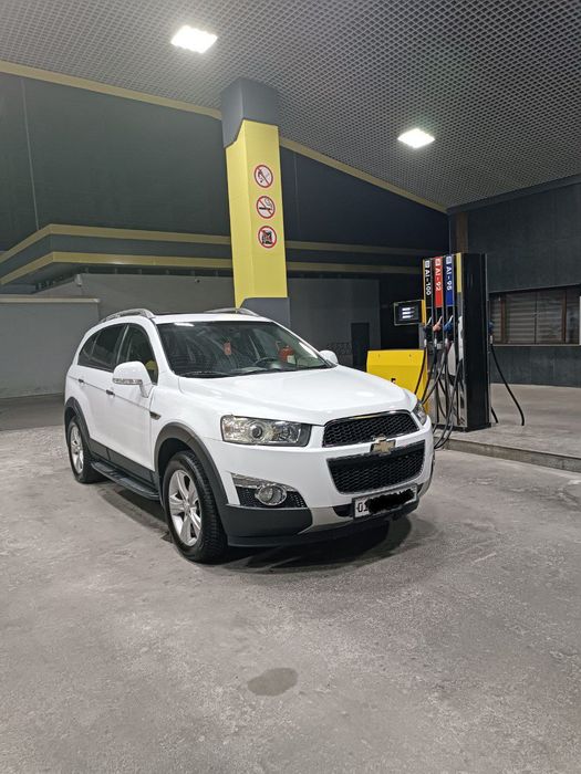 Captiva 2  Benzin 2012 Oq  srochna sotiladi