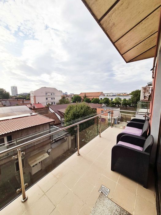 Penthouse spațios de închiriat | 80 mp | 2 băi | Dressing | 2 balcoane | Zona Timocului - Badea Cârțan