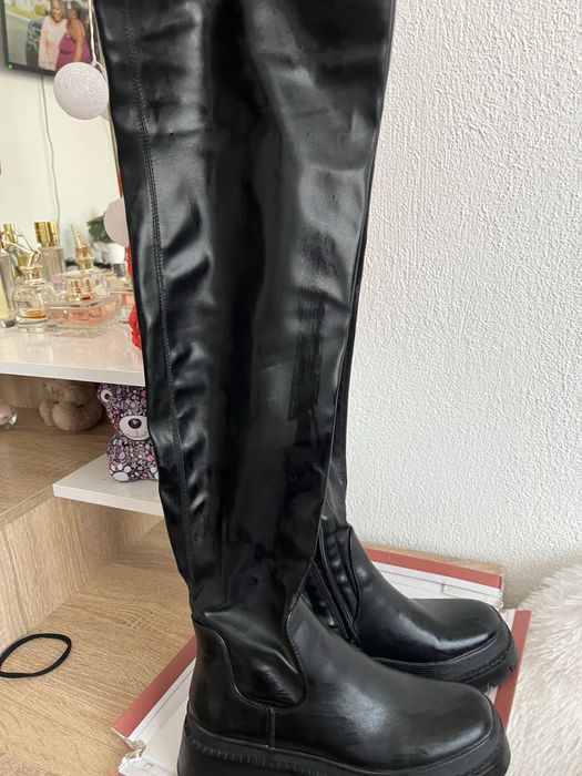 Високи и топли ботуши